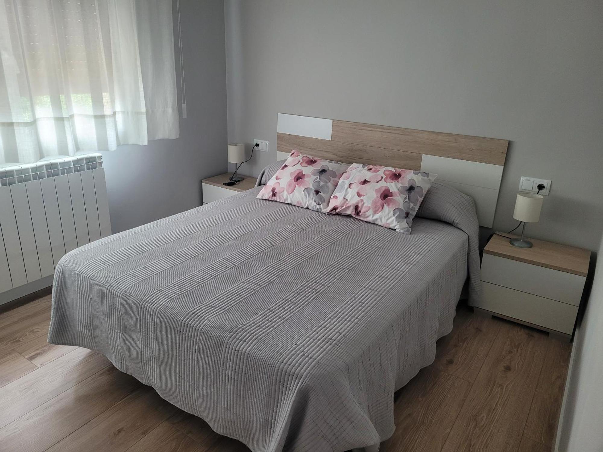 Casa Julio, Bonita Casa Comoda Y Espaciosa, Totalmente Reformada Con Terraza Y Jardin Privado Riezu Екстериор снимка